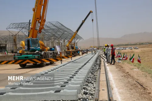 شمارش معکوس آغاز عملیات ریل گذاری راه آهن سبزوار